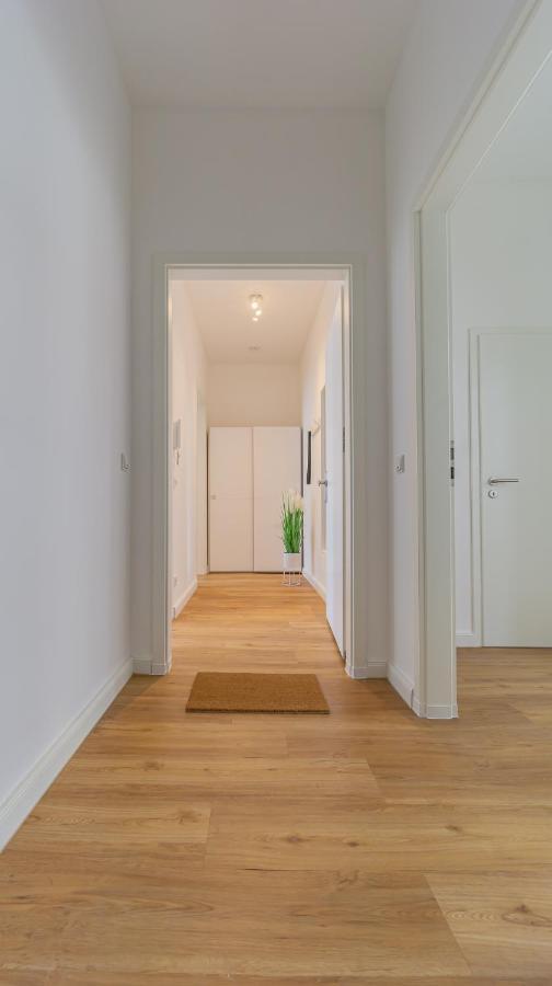 Modernes Apartment - Zentral, Ruhig, Wlan, Netflix, Kueche, Schreibtisch, Parkplatz, Waschtrockner Cottbus Kültér fotó